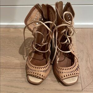 Jeffrey Campbell Tan Lace-Up Sandals Size 7